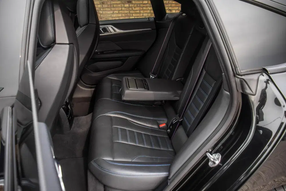 BMW i4 M50 High Executive 84 kWh uit 2022, foto 12