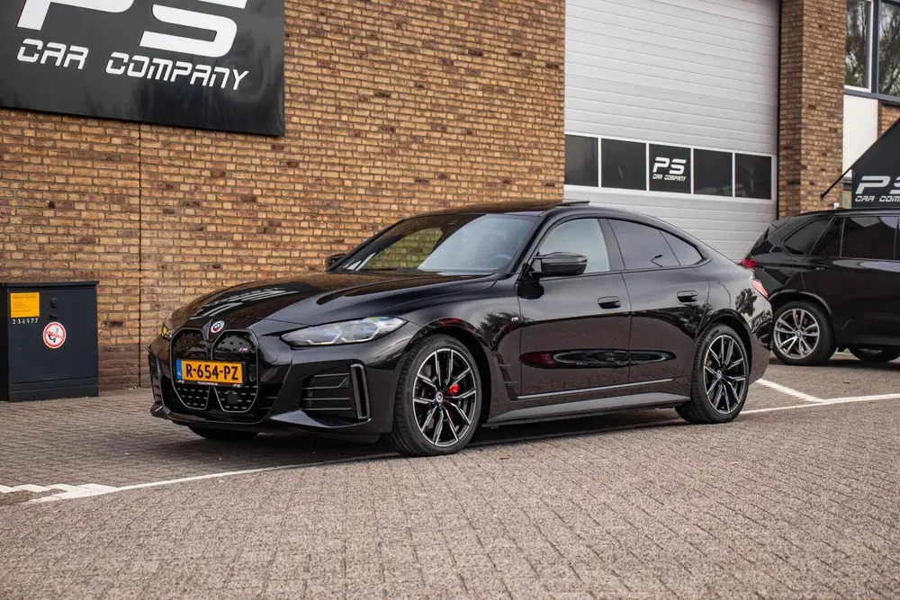 BMW i4 M50 High Executive 84 kWh uit 2022, foto 2