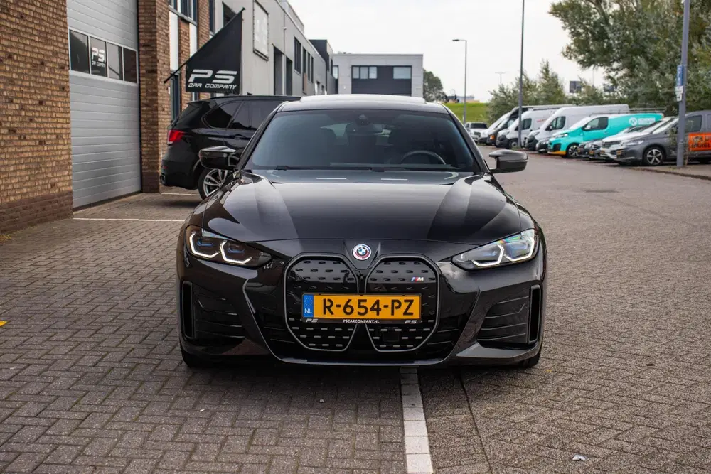 BMW i4 M50 High Executive 84 kWh uit 2022, foto 9