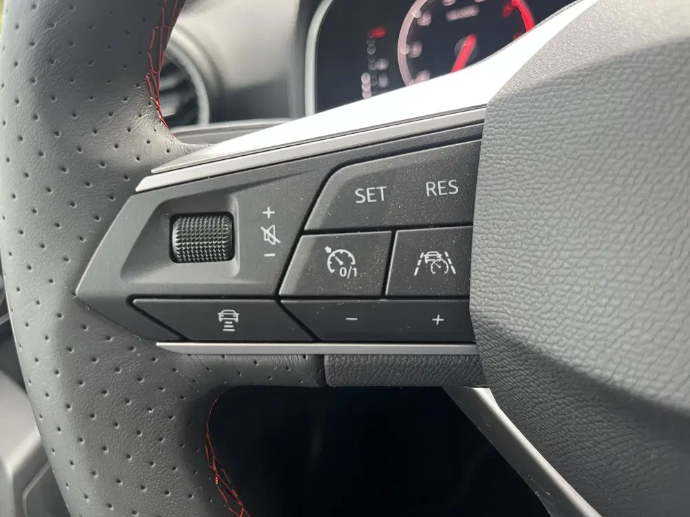 SEAT Arona 1.0 EcoTSI FR Business Connect 95 PK uit 2025, foto 10