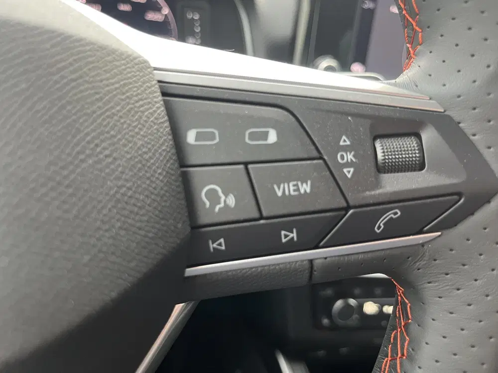 SEAT Arona 1.0 EcoTSI FR Business Connect 95 PK uit 2025, foto 11