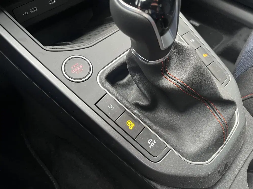 SEAT Arona 1.0 EcoTSI FR Business Connect 95 PK uit 2025, foto 13