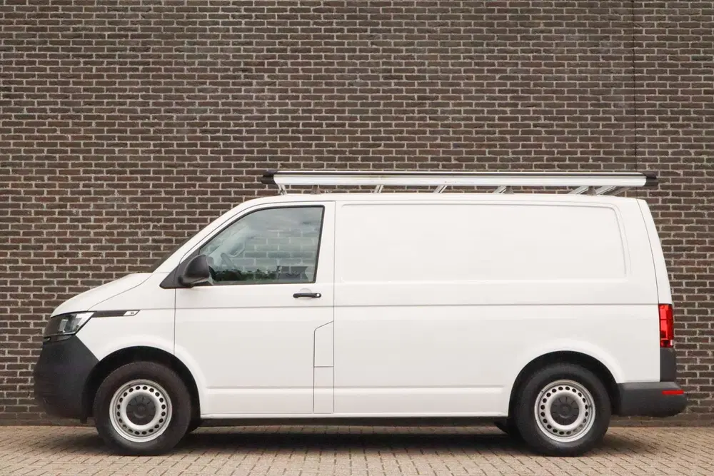 Volkswagen Transporter 2.0 TDI 90pk L1H1 28 uit 2020, foto 13
