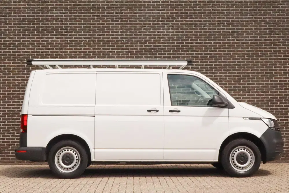 Volkswagen Transporter 2.0 TDI 90pk L1H1 28 uit 2020, foto 3