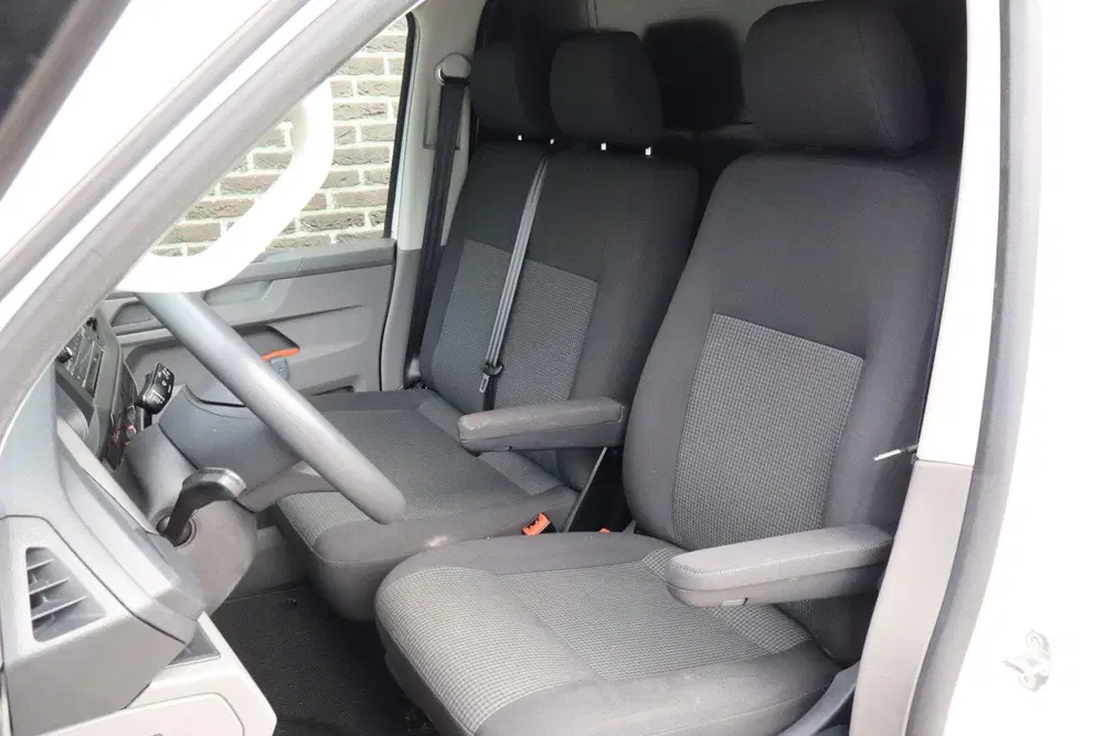 Volkswagen Transporter 2.0 TDI 90pk L1H1 28 uit 2020, foto 4