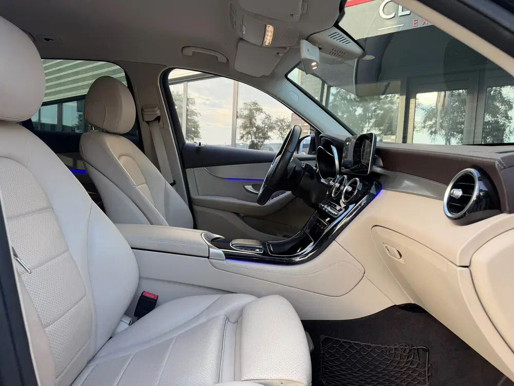 Mercedes-Benz GLC 200 Premium Plus Leder uit 2019, foto 8