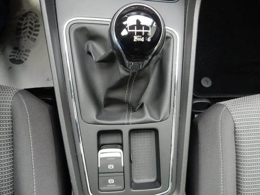 SEAT Leon 1.0 EcoTSI STYLE*PANODAK*NAVI*CR CONTR*TRE uit 2019, foto 12