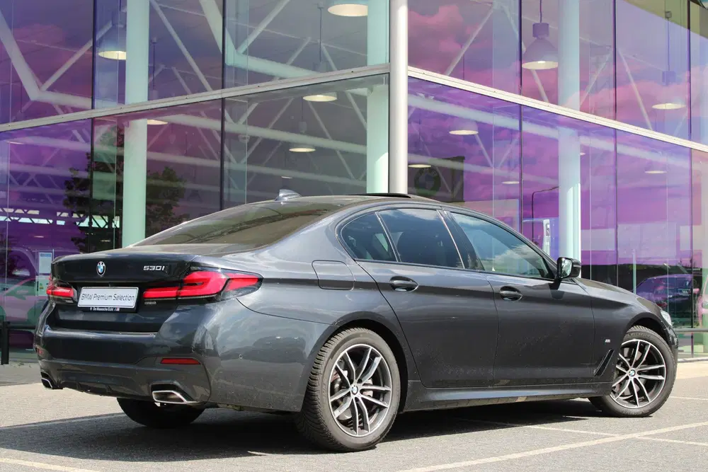 BMW 5-serie 530i M Sport Automaat uit 2022, foto 5