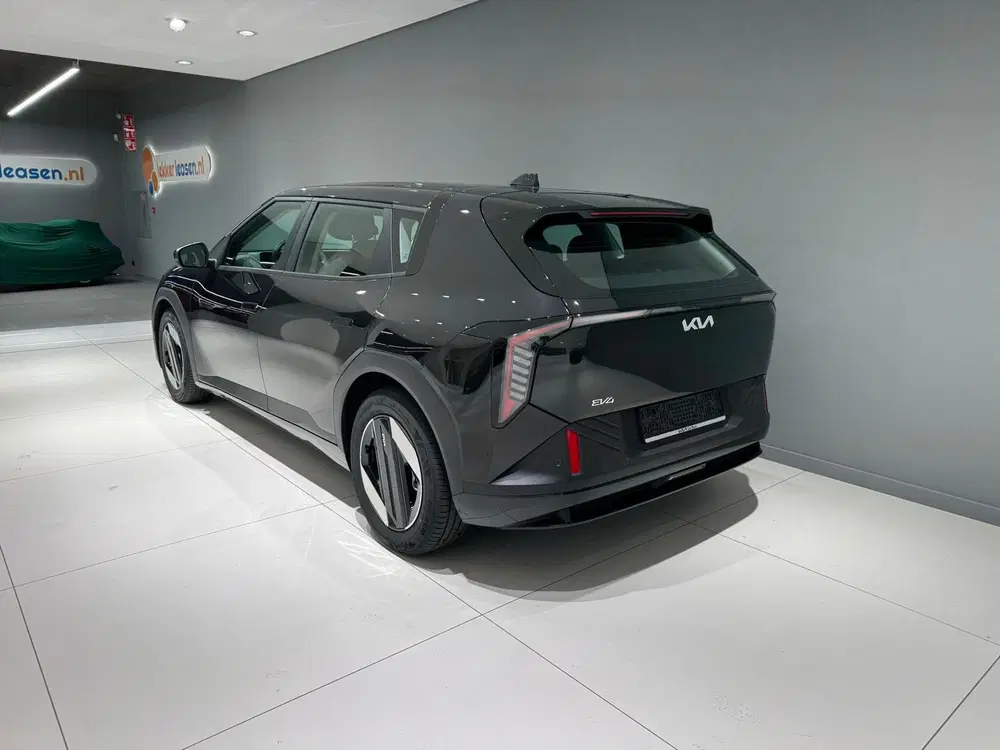 Kia EV4 58 uit 2026, foto 2