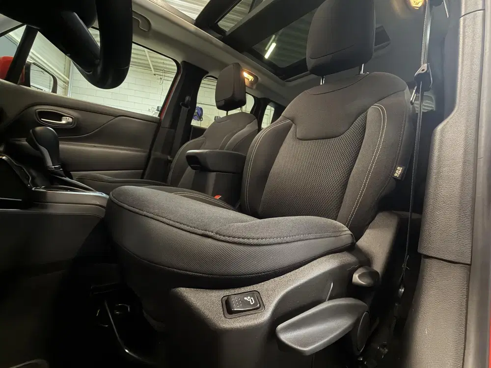Jeep Renegade 1.3l T-GDI 150pk Limited Automaat Schuif uit 2020, foto 13