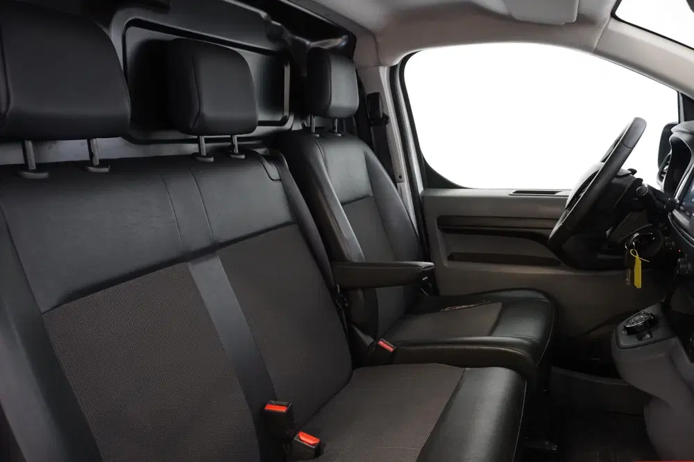 Citroën Jumpy 2.0 BlueHDI 180PK Automaat L3 EURO 6 uit 2020, foto 3