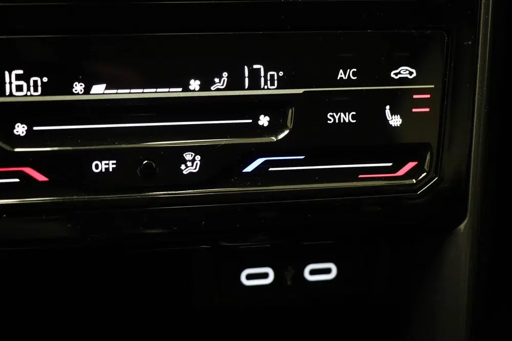 Volkswagen T-Cross 1.0 TSI Style uit 2023, foto 6
