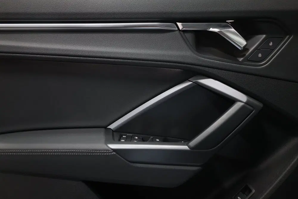 Audi Q3 45 TFSI quattro S edition 3x S-LINE uit 2020, foto 13