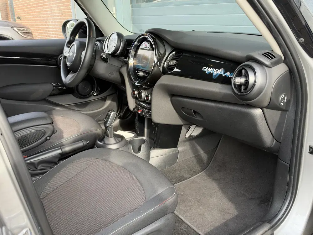 Mini Cooper 1.5 BUSINESS EDITION I AUTOMAAT I 5-DEURS uit 2023, foto 10