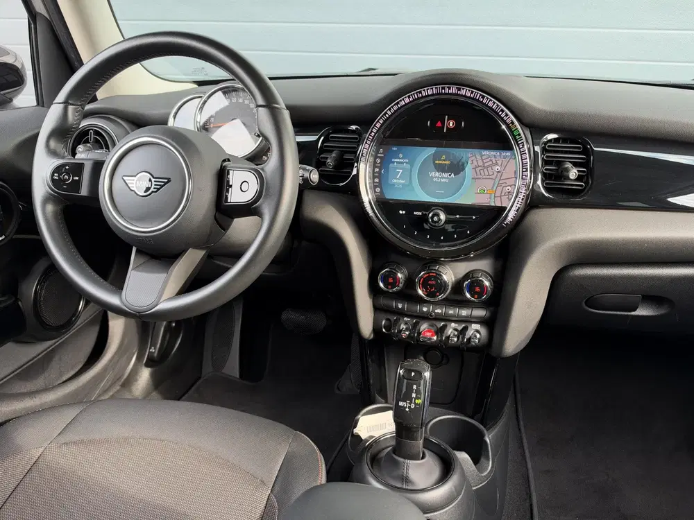 Mini Cooper 1.5 BUSINESS EDITION I AUTOMAAT I 5-DEURS uit 2023, foto 4