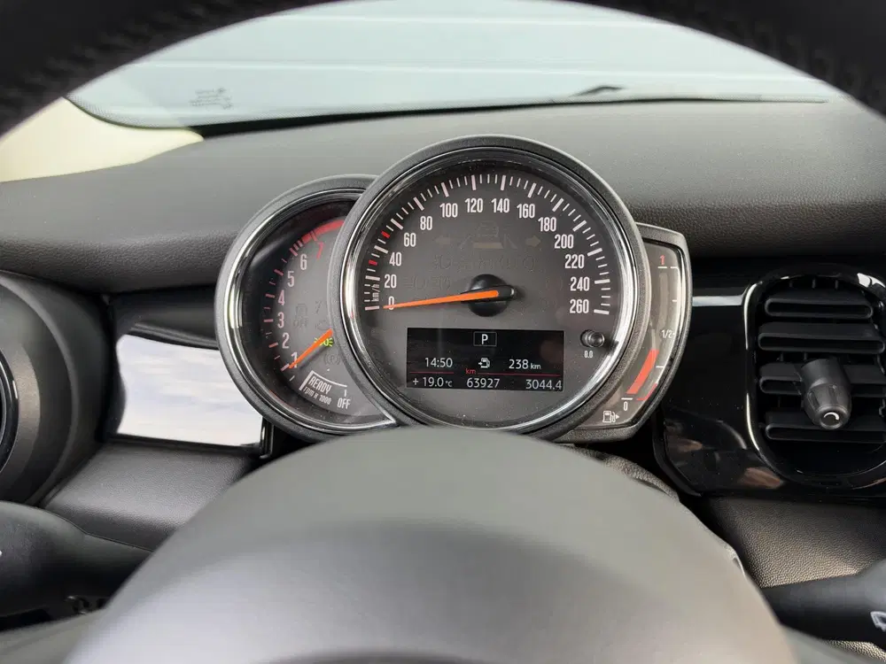 Mini Cooper 1.5 BUSINESS EDITION I AUTOMAAT I 5-DEURS uit 2023, foto 8