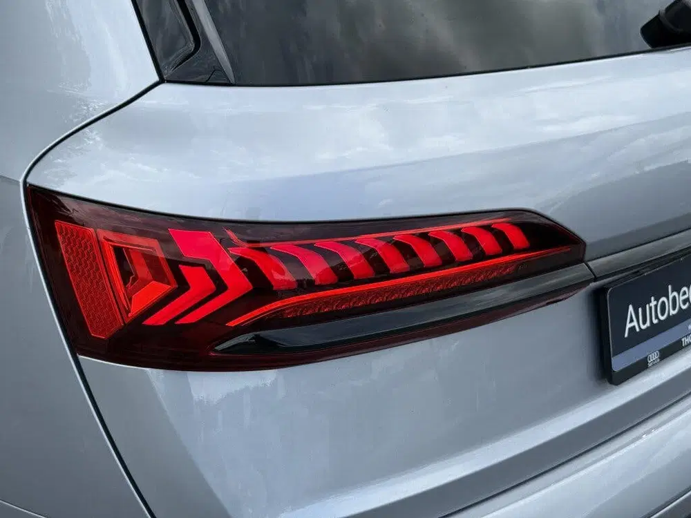 Audi Q7 60 TFSI e quattro Competition uit 2020, foto 10