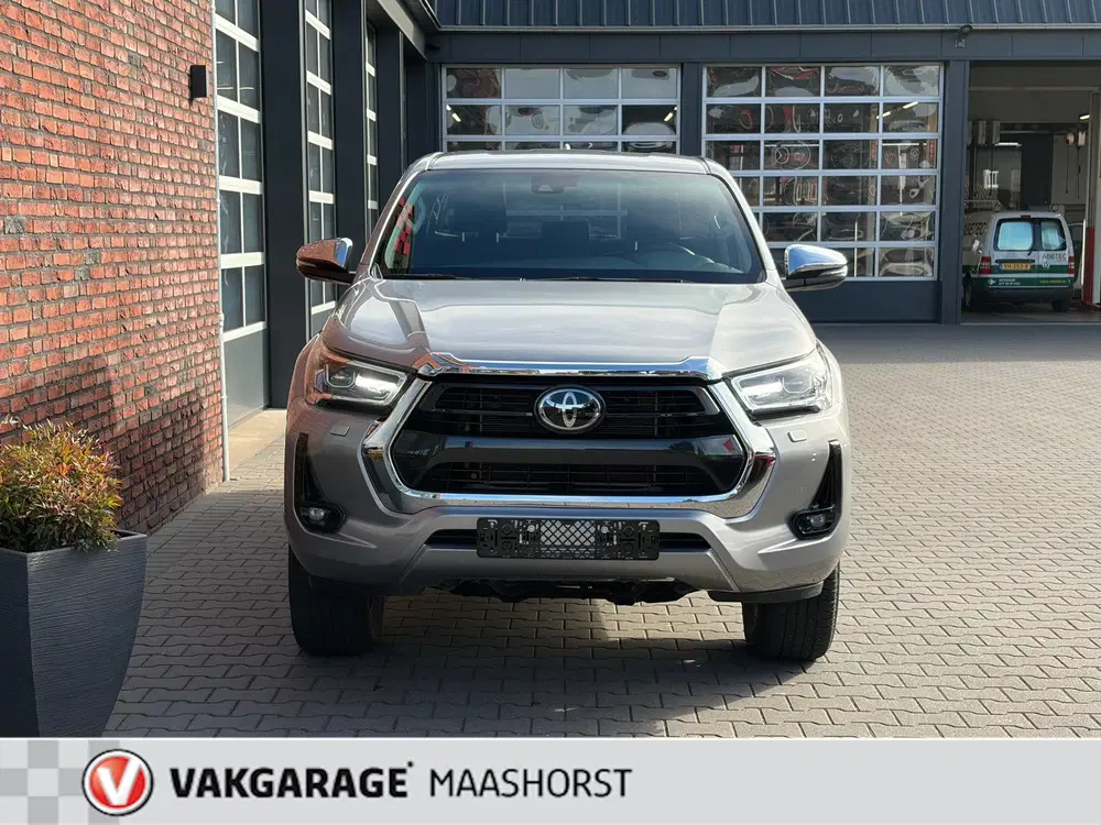 Toyota Hilux 2.8 D-4D Double Cab 4x4 Professional premi uit 2024, foto 8