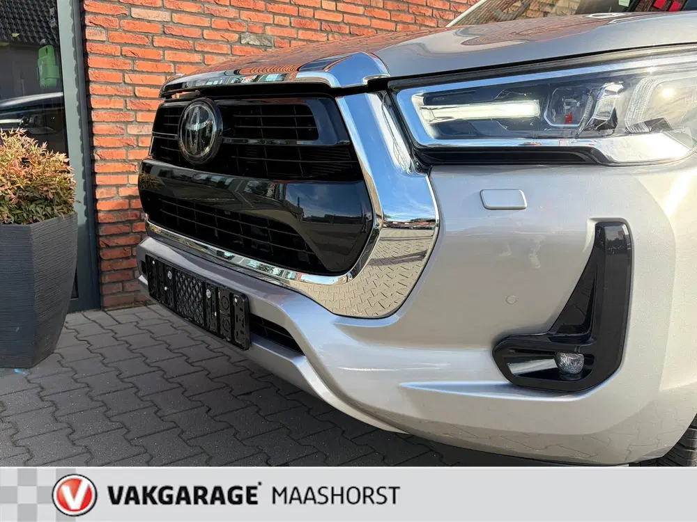 Toyota Hilux 2.8 D-4D Double Cab 4x4 Professional premi uit 2024, foto 9