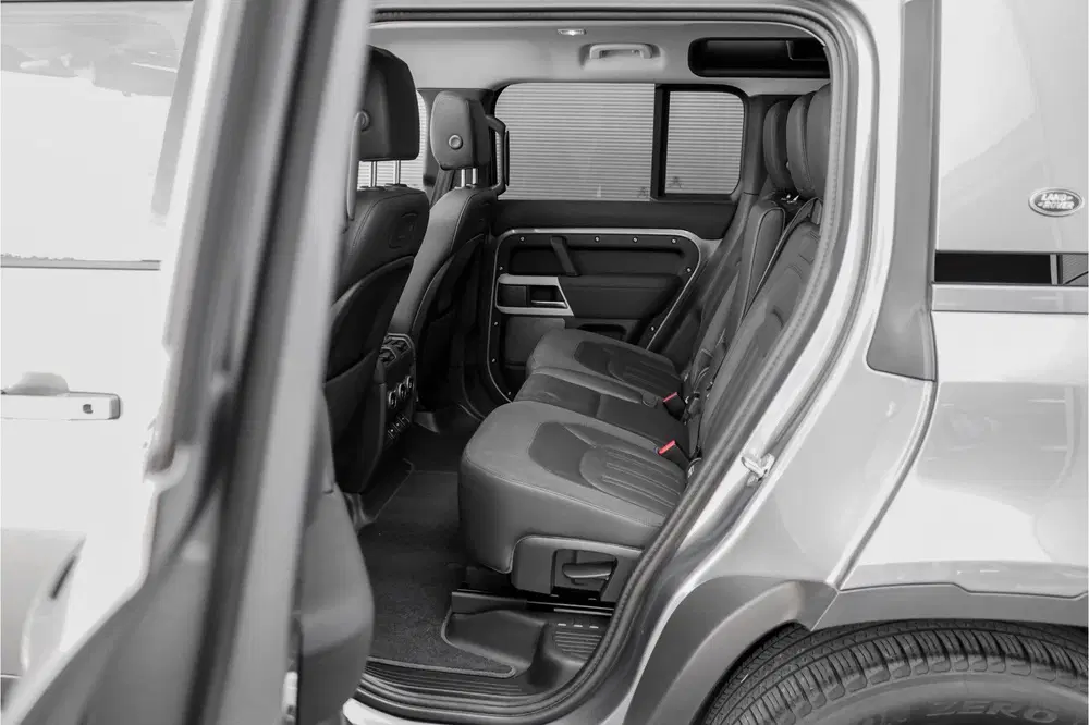 Land Rover Defender 2.0 D240 110 HSE 7-Pers Pano Trekhaa uit 2021, foto 6