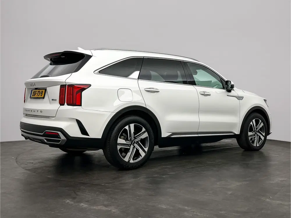 Kia Sorento 1.6 T-GDI Plug-in Hybrid 4WD ExecutiveLine uit 2022, foto 2