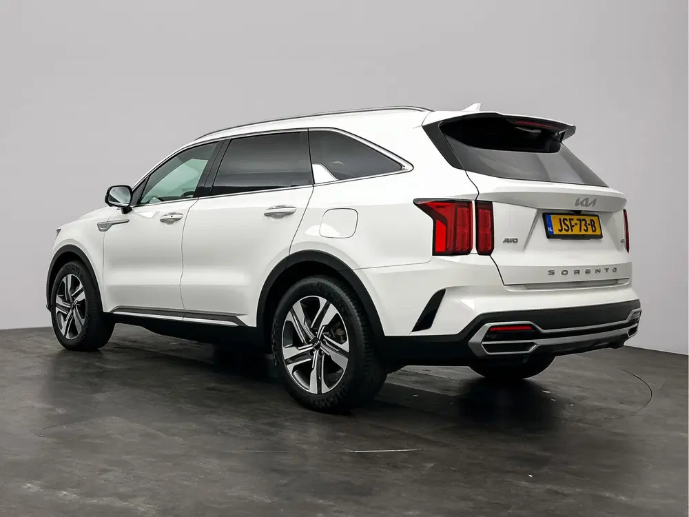 Kia Sorento 1.6 T-GDI Plug-in Hybrid 4WD ExecutiveLine uit 2022, foto 3
