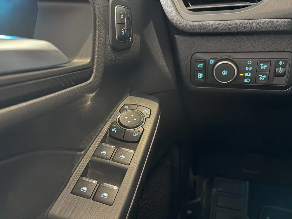 Ford Kuga 2.5 PHEV ST-LINE X uit 2026, foto 15