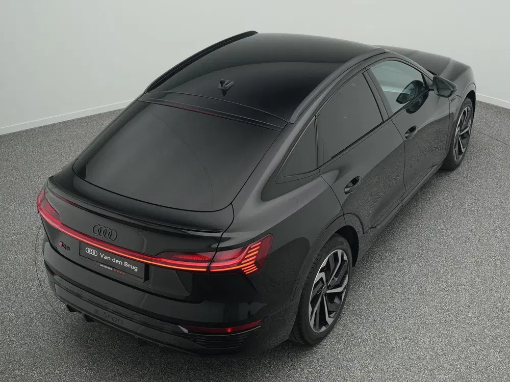 Audi Q8 e-tron 340 PK 50 quattro S Edition 95 kWh uit 2024, foto 14
