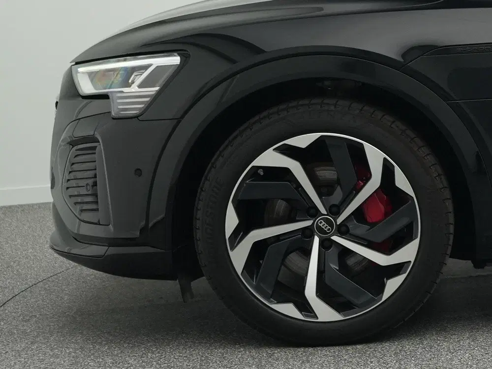 Audi Q8 e-tron 340 PK 50 quattro S Edition 95 kWh uit 2024, foto 7
