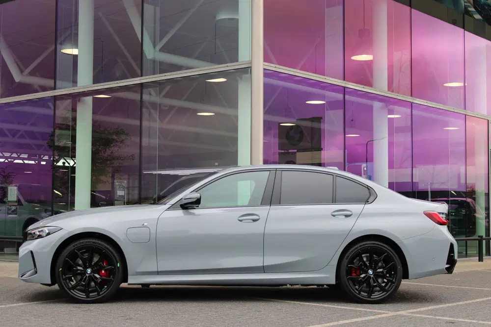 BMW 3-serie 330e M Sport Automaat uit 2026, foto 6