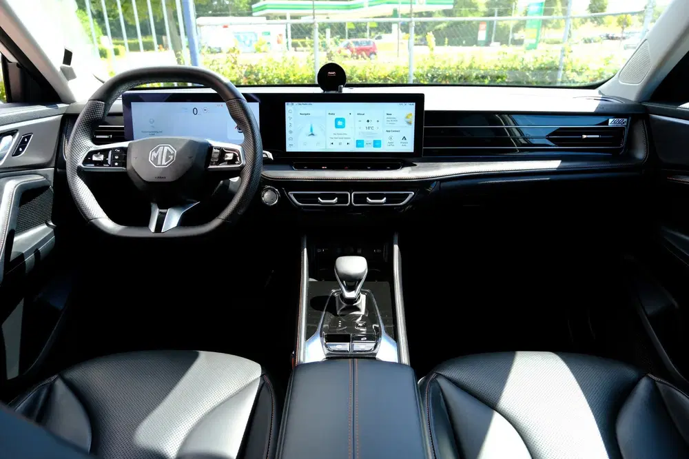 MG HS MG HS PHEV 1.5 Luxury Aut. Leder uit 2025, foto 14