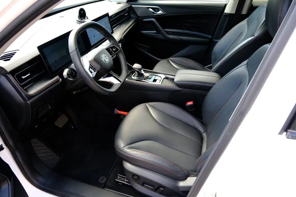 MG HS MG HS PHEV 1.5 Luxury Aut. Leder uit 2025, foto 2