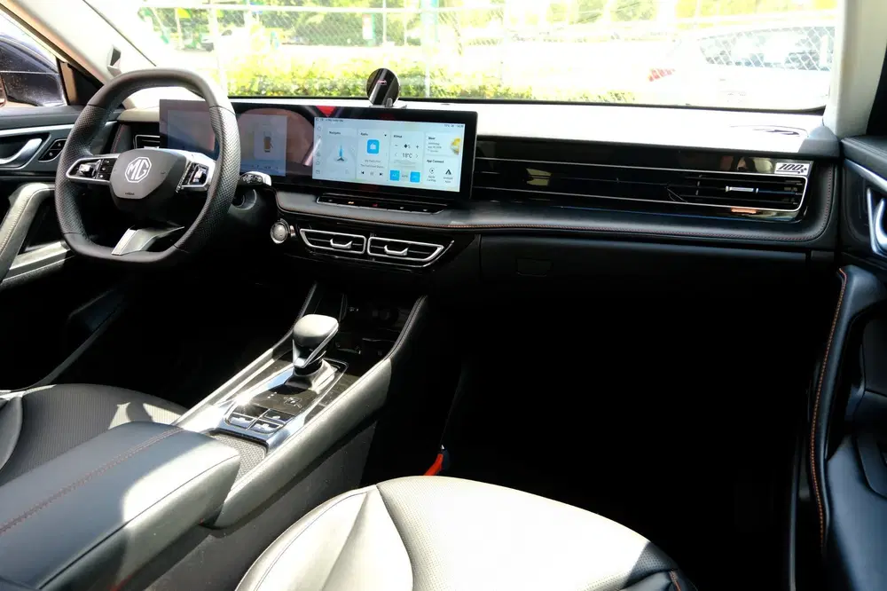 MG HS MG HS PHEV 1.5 Luxury Aut. Leder uit 2025, foto 5