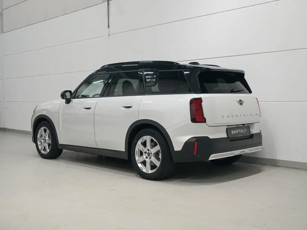 Mini Countryman SE ALL4 Panoramadak uit 2024, foto 6