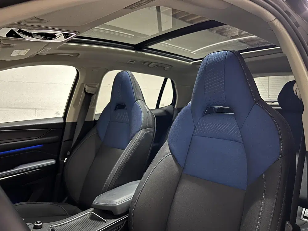 Lynk & Co 01 1.5 Plug-in Black Edition Sfeerver. CarPla uit 2023, foto 14