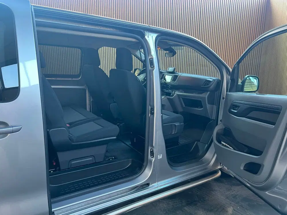 Opel Vivaro Elektrisch – 5+1 rolstoel – taxi kla uit 2022, foto 12