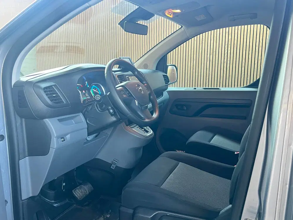 Opel Vivaro Elektrisch – 5+1 rolstoel – taxi kla uit 2022, foto 13