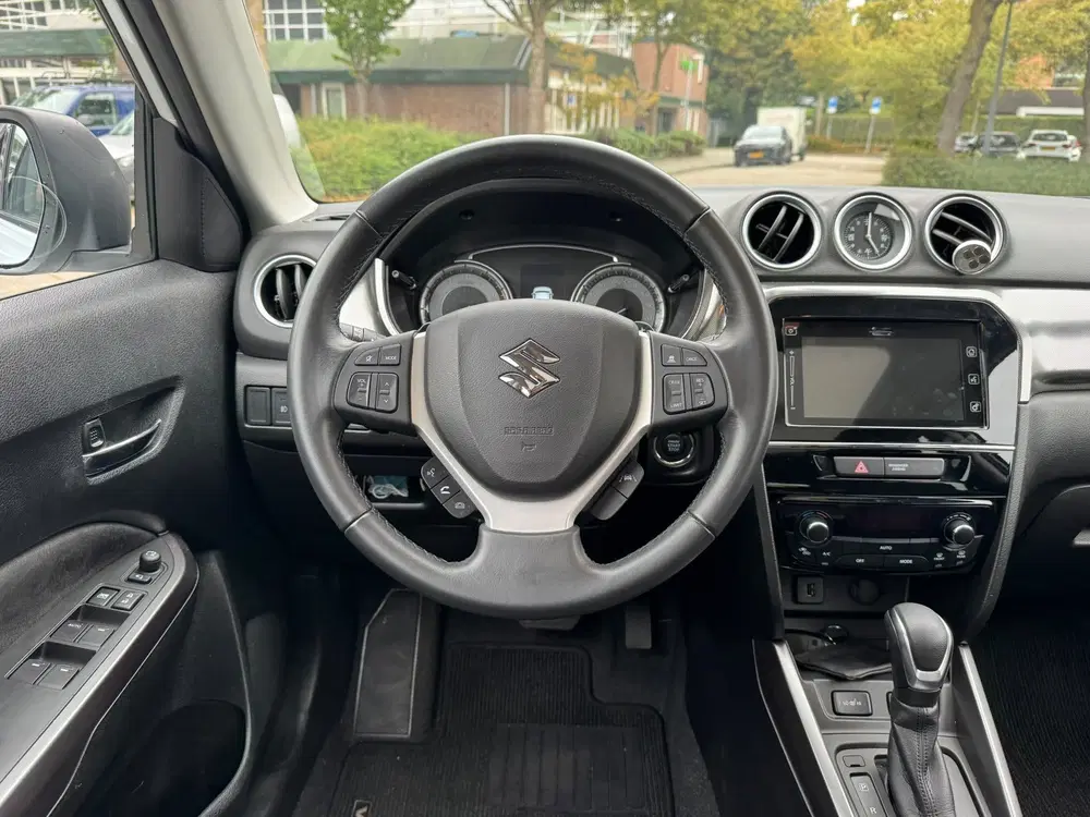Suzuki Vitara 1.5 Hybrid Style uit 2022, foto 12