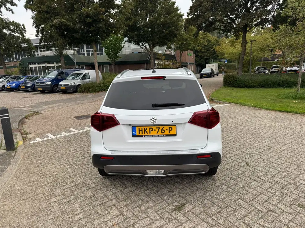 Suzuki Vitara 1.5 Hybrid Style uit 2022, foto 6