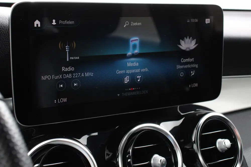 Mercedes-Benz GLC 300e 4MATIC AMG PHEV Navigatie Half uit 2022, foto 14