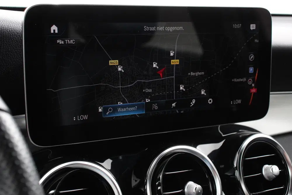 Mercedes-Benz GLC 300e 4MATIC AMG PHEV Navigatie Half uit 2022, foto 15