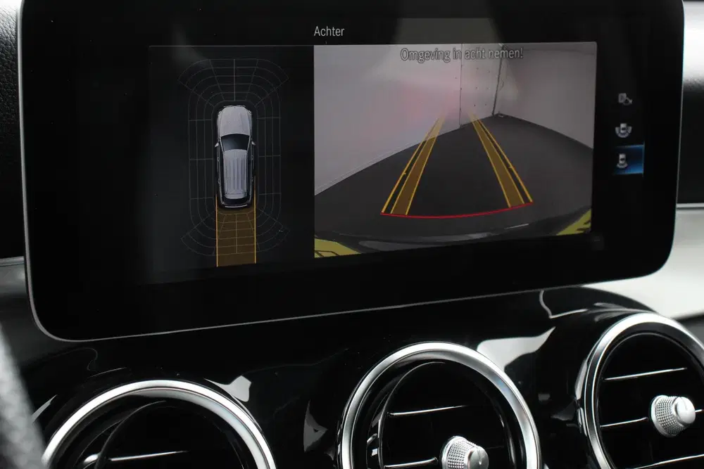 Mercedes-Benz GLC 300e 4MATIC AMG PHEV Navigatie Half uit 2022, foto 3