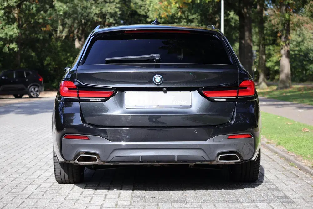 BMW 5-serie 530e xDrive High Executive M-Pakket uit 2023, foto 4