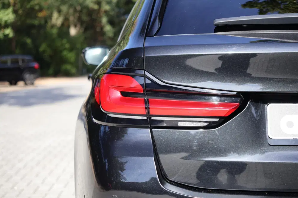 BMW 5-serie 530e xDrive High Executive M-Pakket uit 2023, foto 5