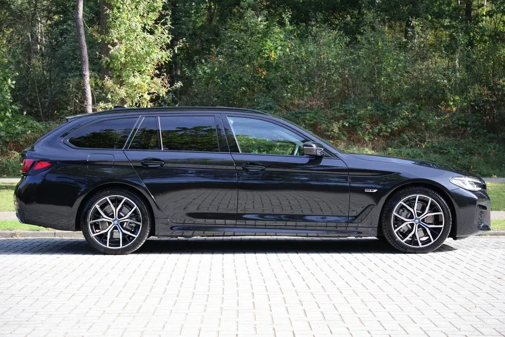 BMW 5-serie 530e xDrive High Executive M-Pakket uit 2023, foto 7