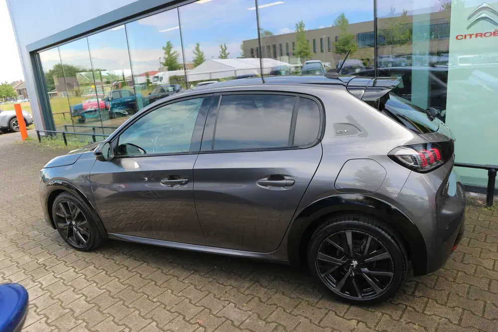 Peugeot 208 1.2 PureTech GT AUTOMAAT NAVI CAMERA KEYLE uit 2023, foto 3