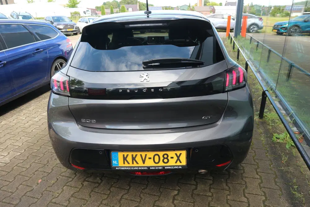 Peugeot 208 1.2 PureTech GT AUTOMAAT NAVI CAMERA KEYLE uit 2023, foto 4