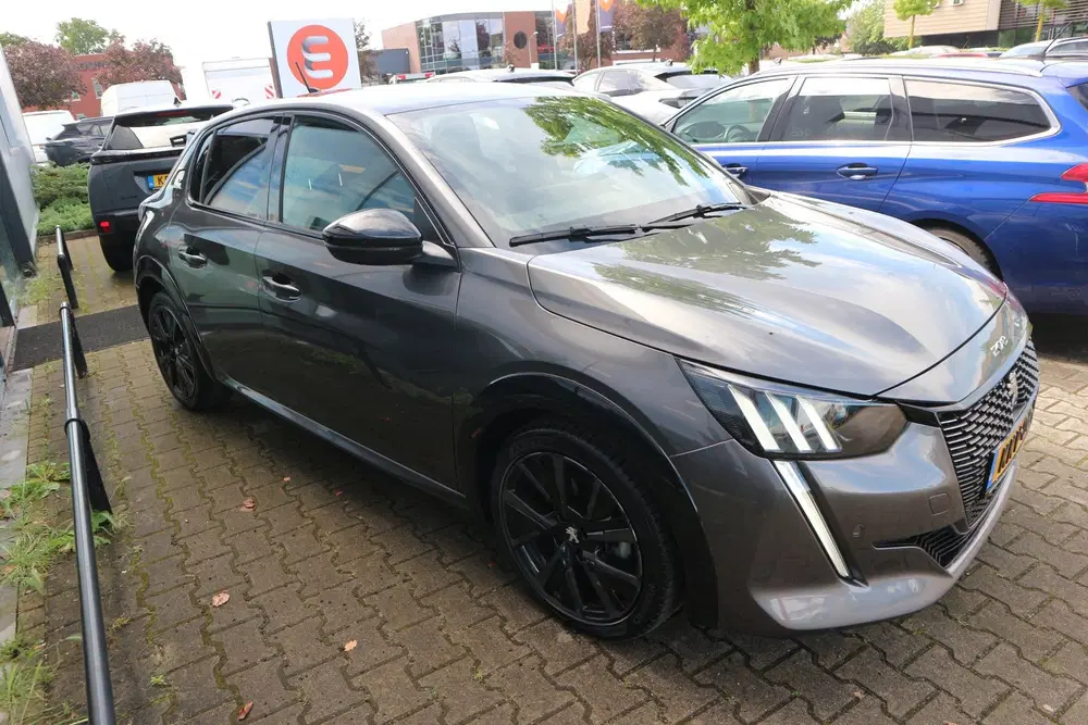 Peugeot 208 1.2 PureTech GT AUTOMAAT NAVI CAMERA KEYLE uit 2023, foto 5
