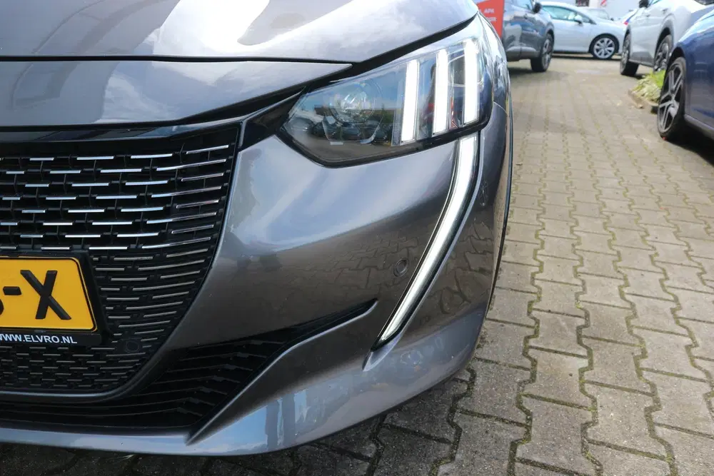 Peugeot 208 1.2 PureTech GT AUTOMAAT NAVI CAMERA KEYLE uit 2023, foto 7