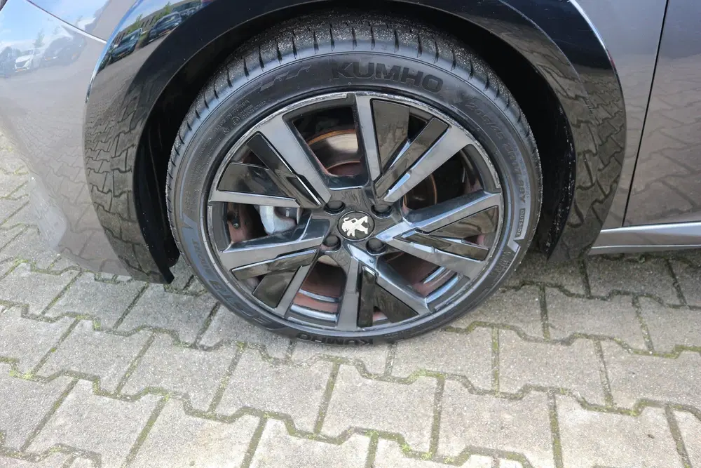 Peugeot 208 1.2 PureTech GT AUTOMAAT NAVI CAMERA KEYLE uit 2023, foto 9
